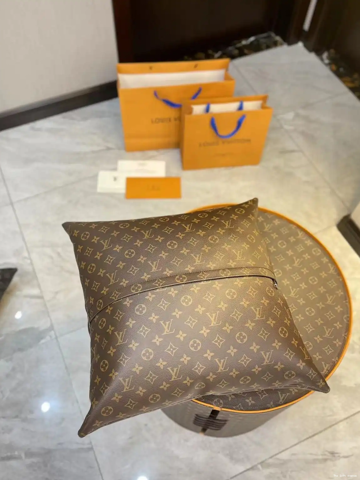 VIVIENNE CUSTOM PILLOW LV 0526